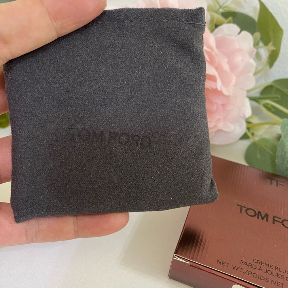 Tom Ford Creme/Cream Blush (01 Cafe Blush) 6 g/.21 oz Full Size - Picture 6 of 10
